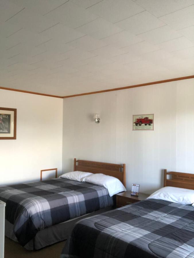 Firehouse Inn Saint Ignace Eksteriør billede