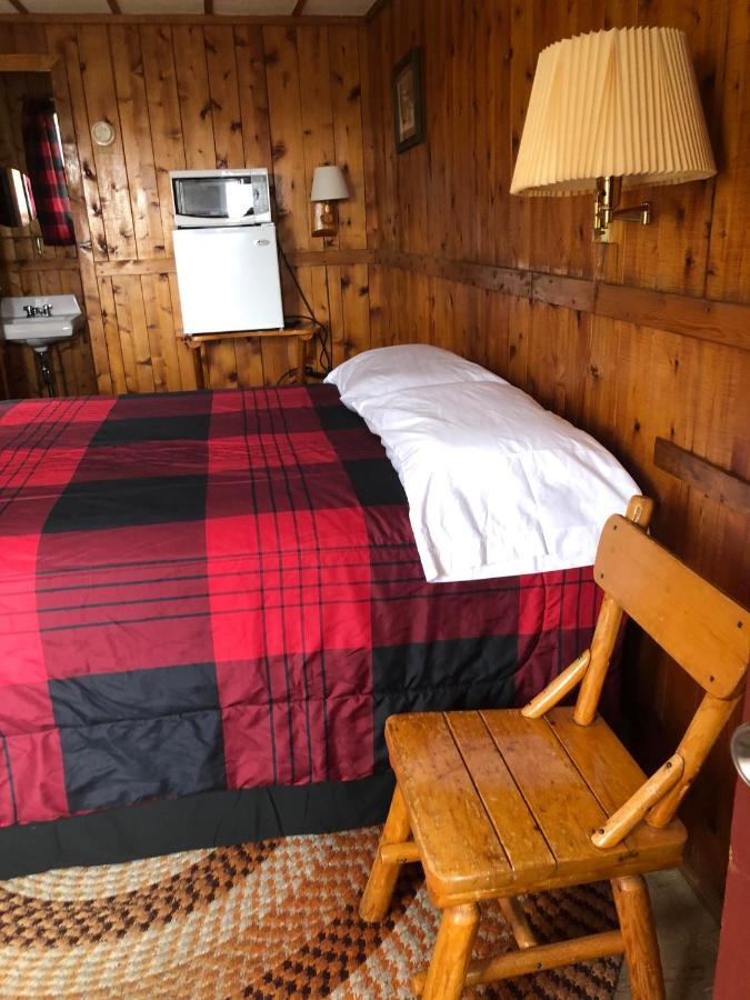 Firehouse Inn Saint Ignace Eksteriør billede