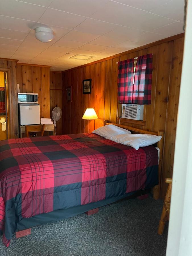 Firehouse Inn Saint Ignace Eksteriør billede